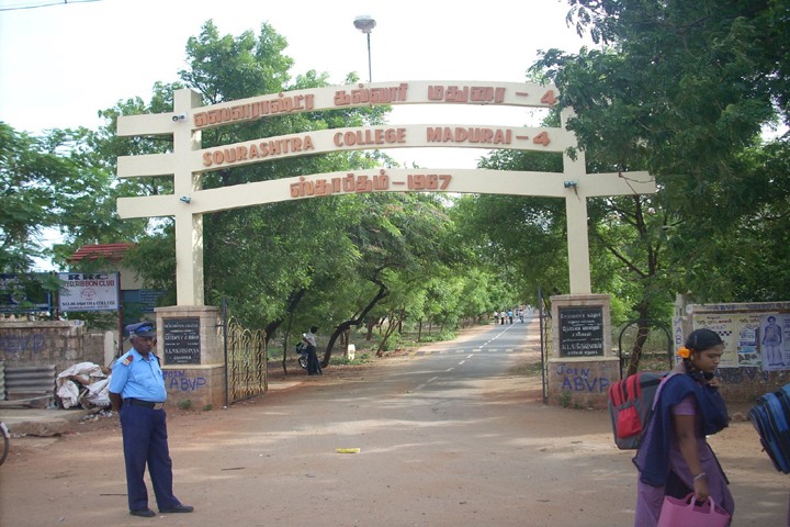 https://cache.careers360.mobi/media/colleges/social-media/media-gallery/7432/2018/12/1/Campus View of Sourashtra College Madurai_Campus-View.jpg